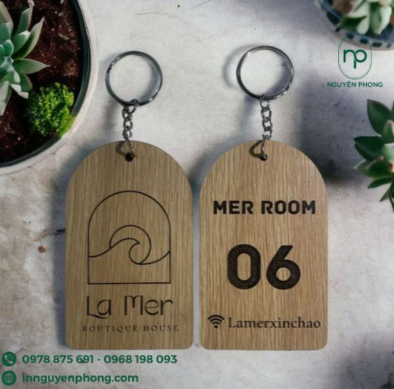 khac-laser-len-the-phong